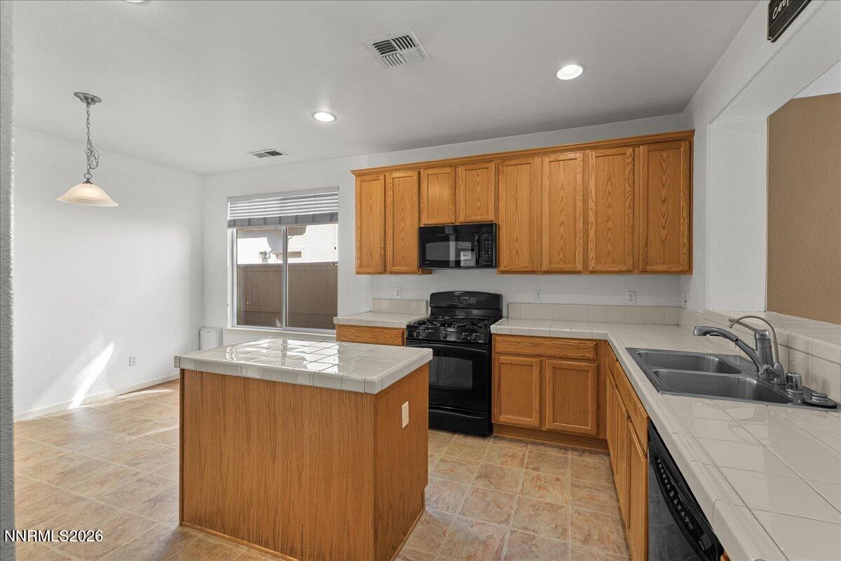 455 Sysonby Court Reno, NV 89521 - Photo 12 of 36 09-455 Sysonby Ct Reno NV 89521 (5 of 39