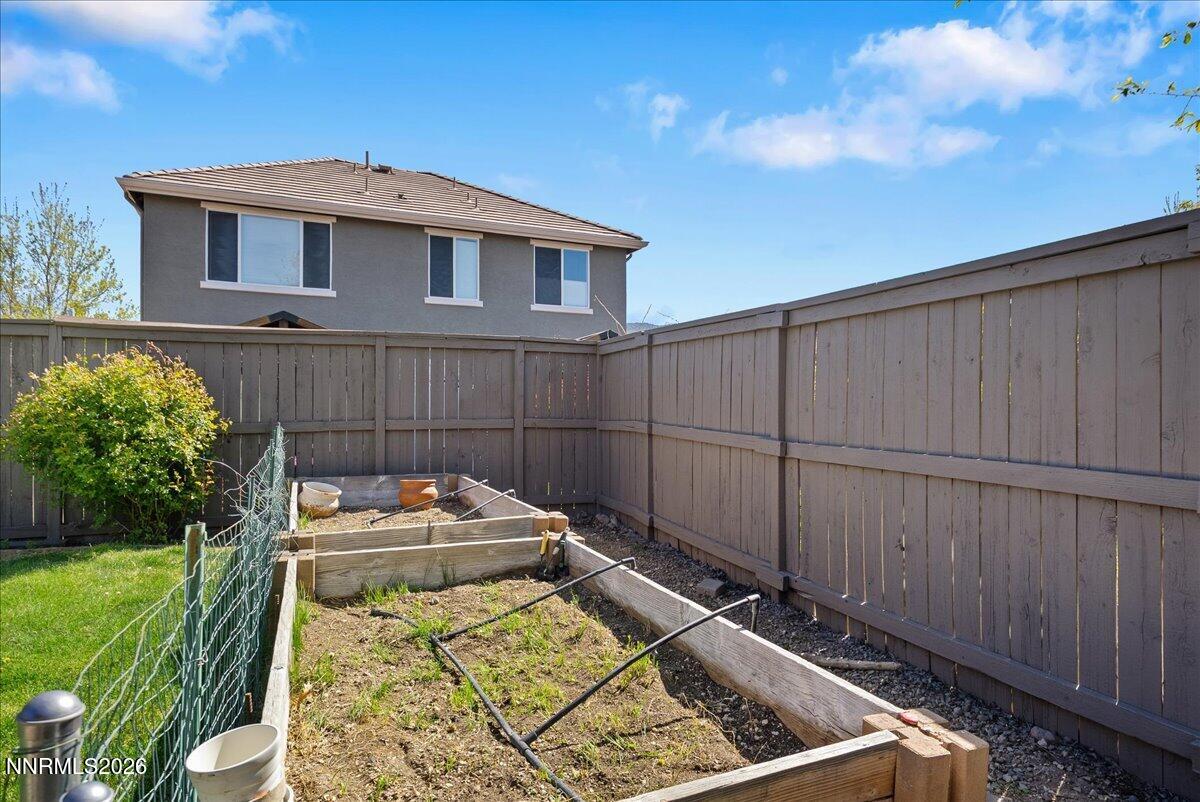 455 Sysonby Court Reno, NV 89521 - Photo 32 of 36 37-455 Sysonby Ct Reno NV 89521 (29 of 3