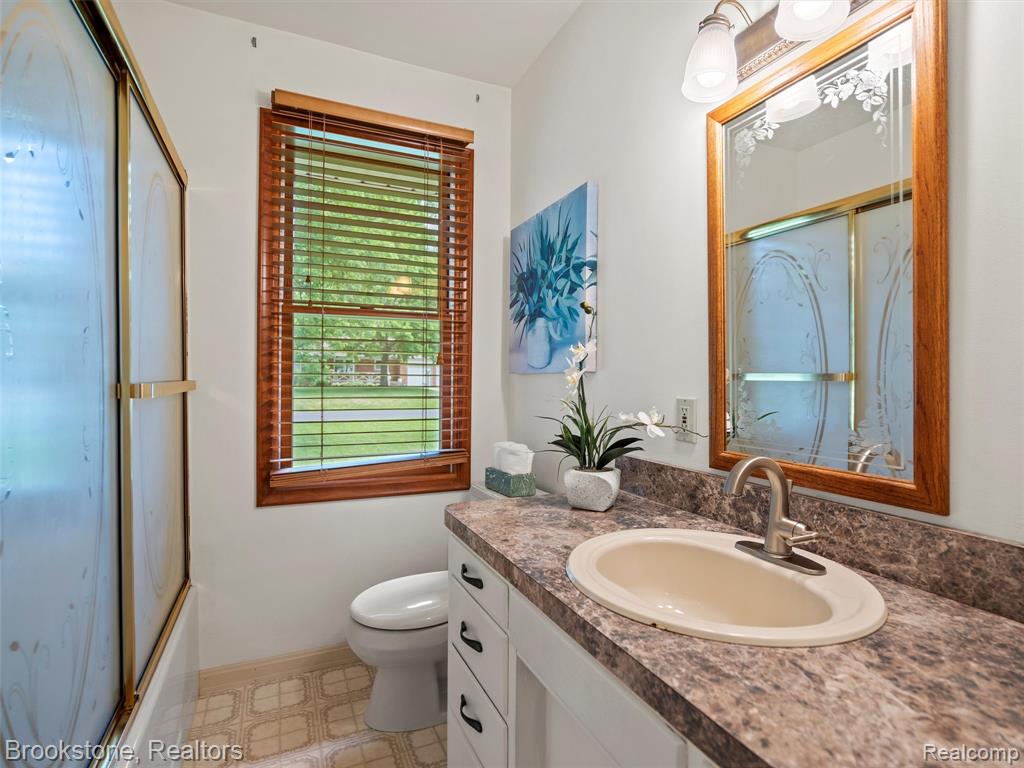 2830 Harrington Road Rochester Hills, MI 48307 - Photo 20 of 38