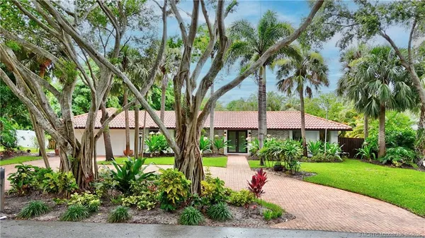 $5,500 | 4 Copaire Road, Stuart, FL 34996