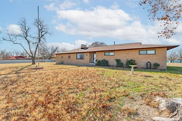 $230,000 | 419 South Pershing Street, Gorman, TX 76454