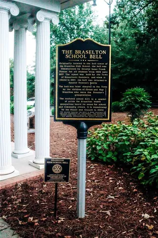 $553,411 | 168 Brandle Rose Way, Hoschton, GA 30548