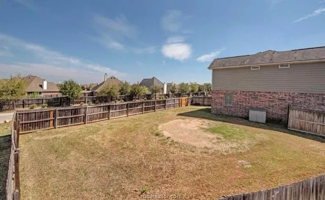 $2,400 | 113 Kleine Lane, College Station, TX 77845