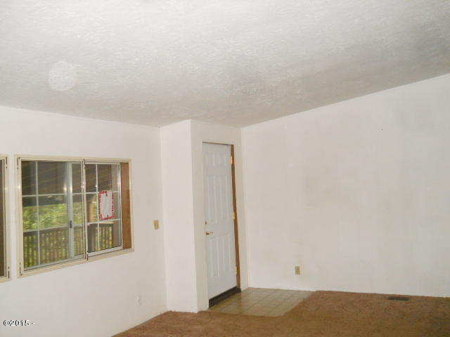 61999 Southwest Hebo Road Grand Ronde, OR 97347 - Photo 13 of 22 Living room