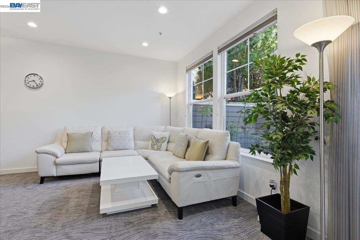 130 Sutter Creek Lane San Ramon, CA 94583 - Photo 11 of 56 a living room with furniture and a potted plant