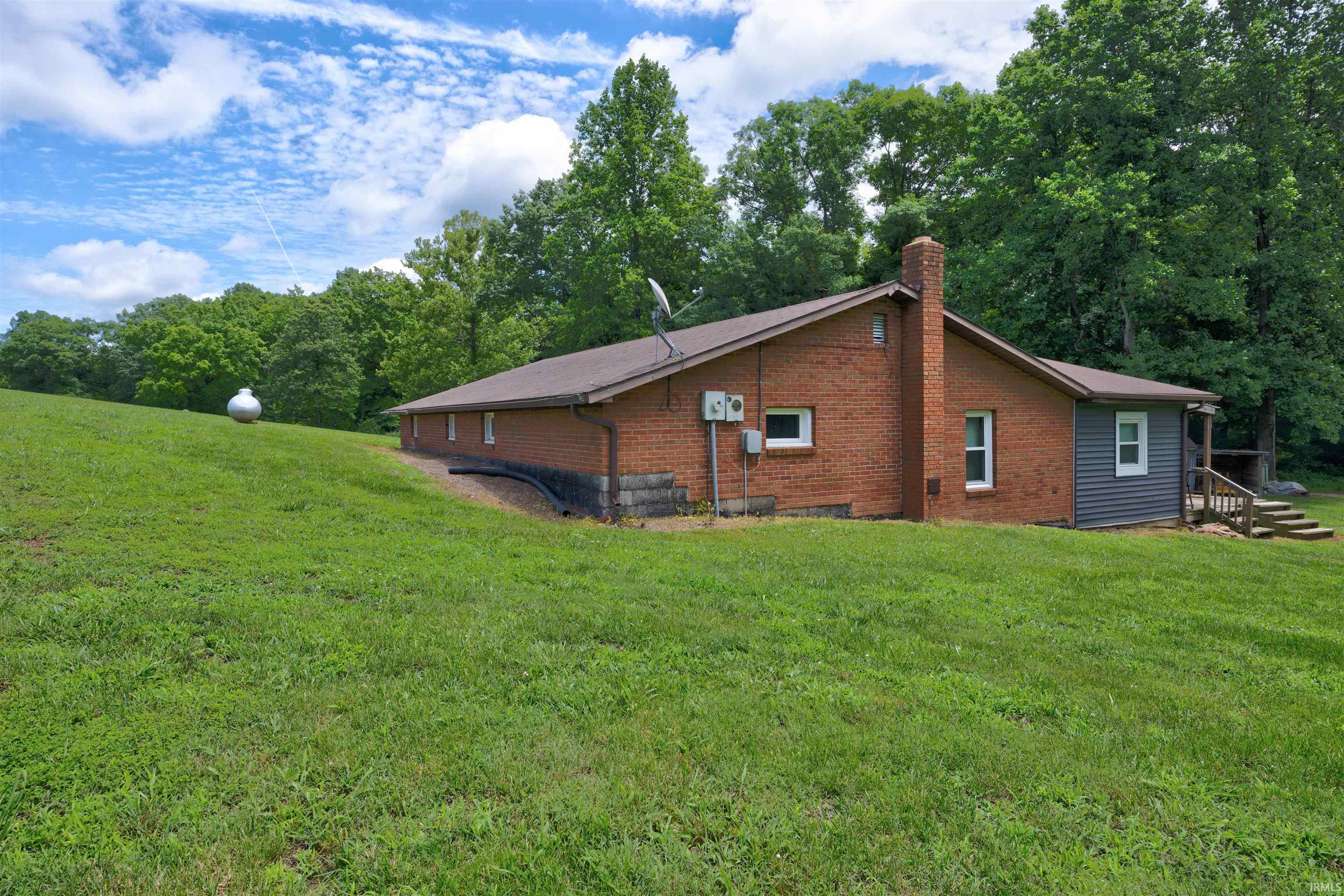 13407 Deer Creek Road Tell City, IN 47586 - Photo 10 of 43