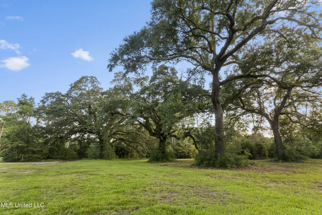$1,350,000 | 8.13-acres Dixie Street, Ocean Springs, MS 39564