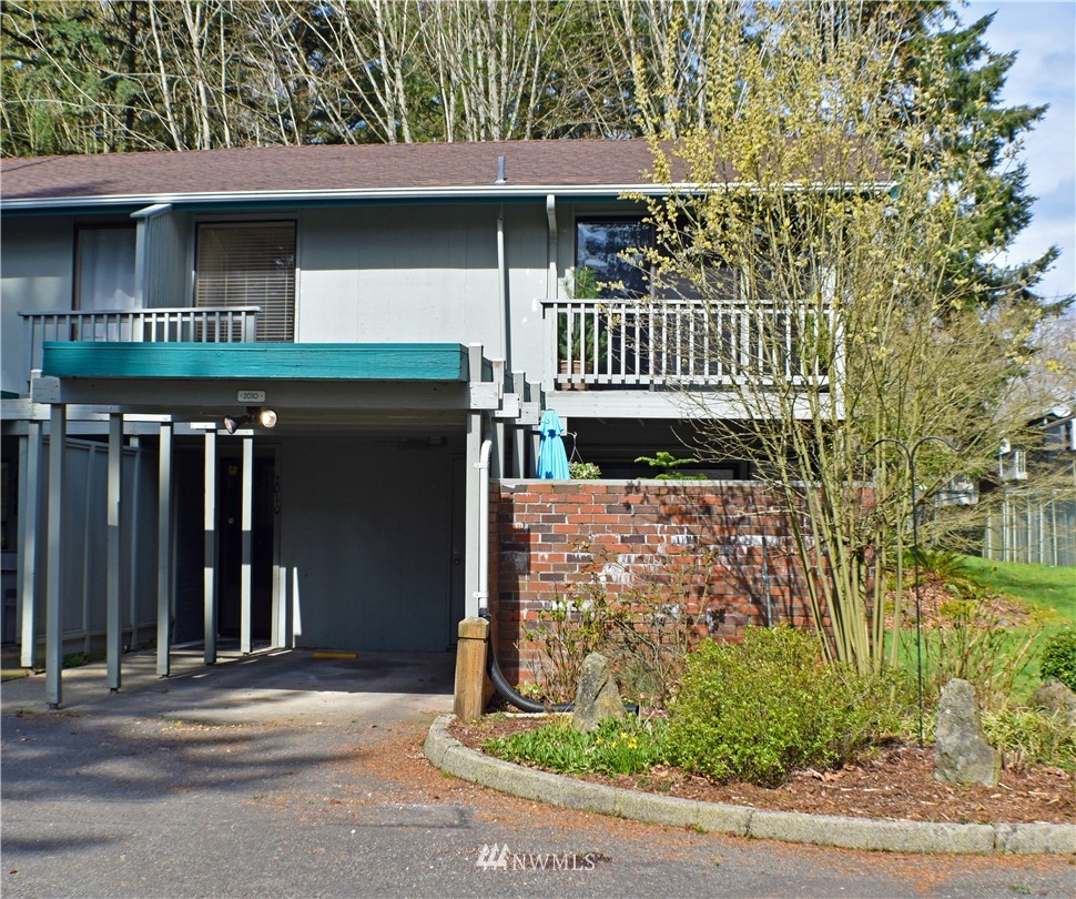 2010 Southeast 16th Court Renton, WA 98055 - Photo 1 of 20 Gallery Image 1