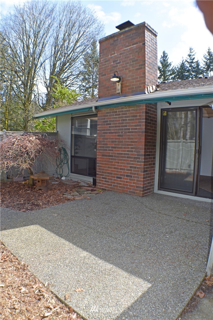 2010 Southeast 16th Court Renton, WA 98055 - Photo 16 of 20 Gallery Image 16