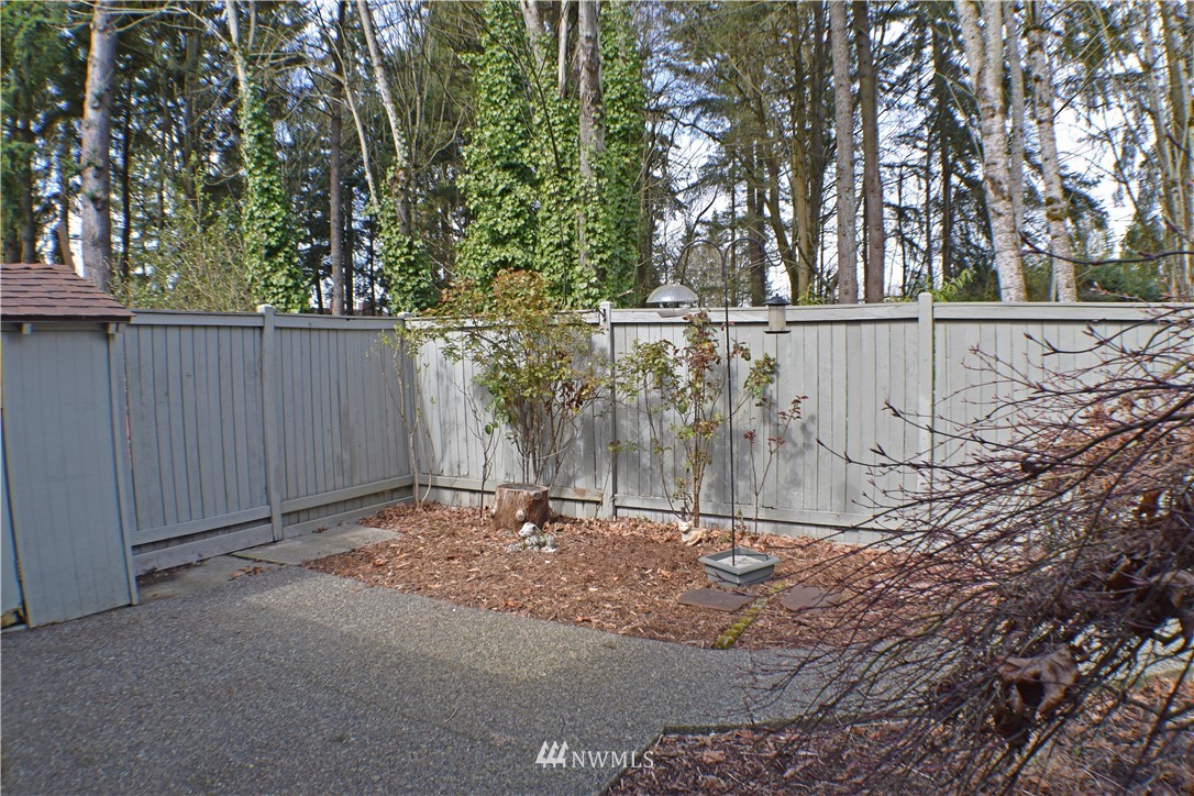 2010 Southeast 16th Court Renton, WA 98055 - Photo 17 of 20 Gallery Image 17