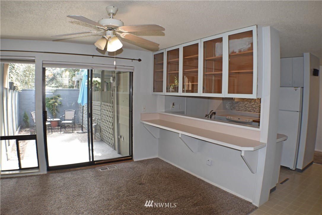 2010 Southeast 16th Court Renton, WA 98055 - Photo 8 of 20 Gallery Image 8