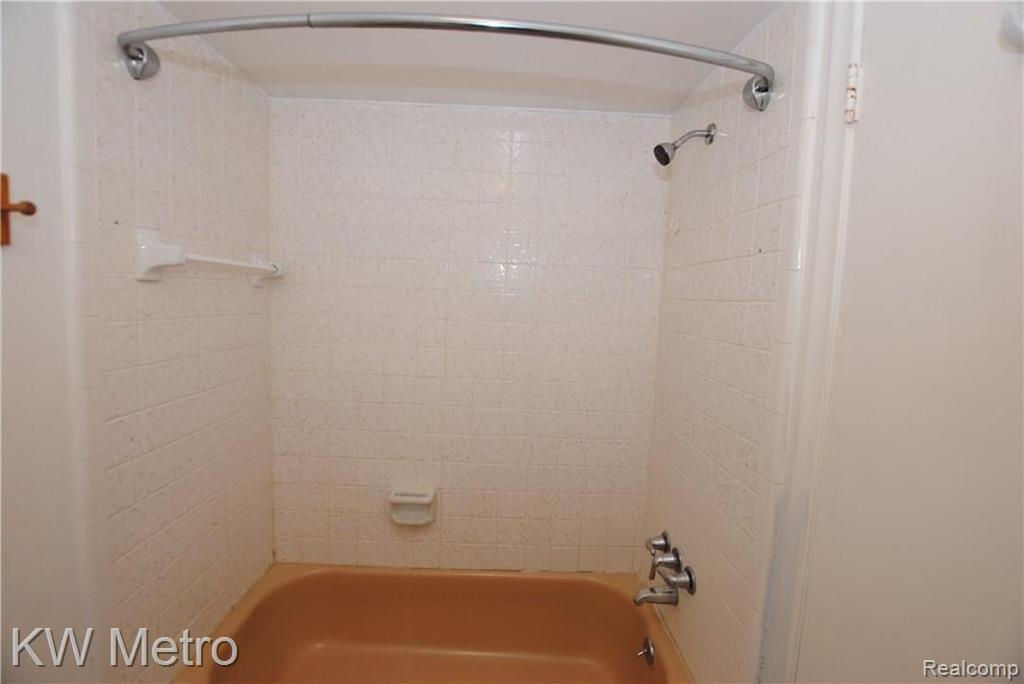 15948 West Eleven Mile Road Southfield, MI 48076 - Photo 12 of 21