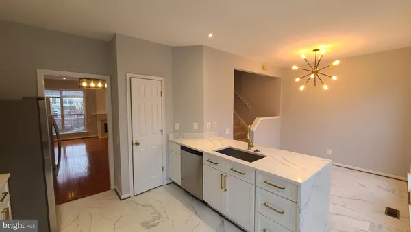 $3,200 | 47682 Sandbank Square, Sterling, VA 20165