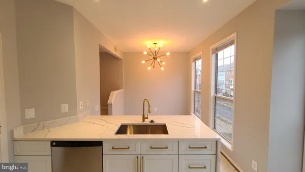 $3,200 | 47682 Sandbank Square, Sterling, VA 20165