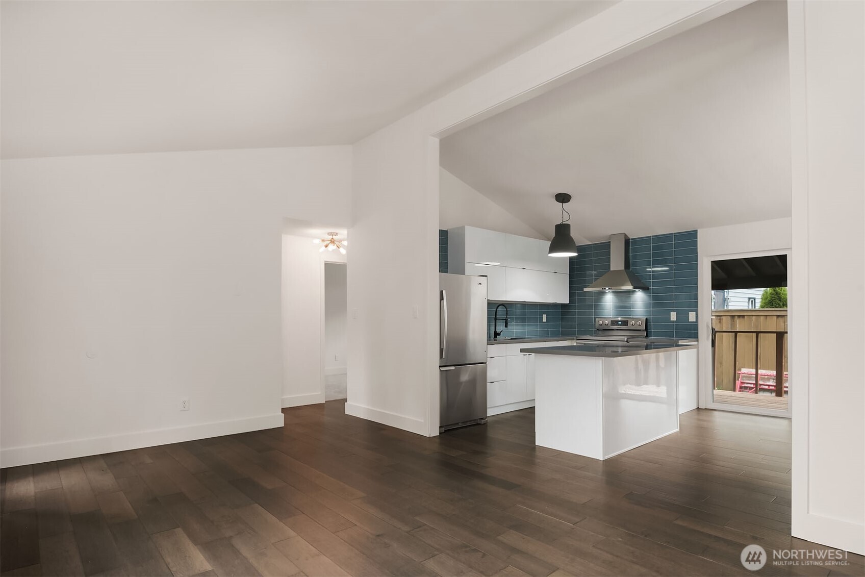 340 Southeast Clark Street Issaquah, WA 98027 - Photo 12 of 19