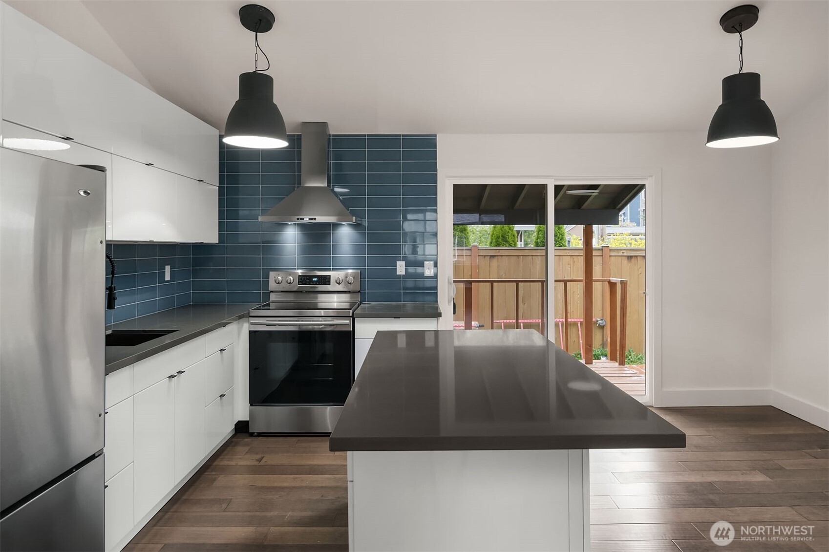 340 Southeast Clark Street Issaquah, WA 98027 - Photo 8 of 19