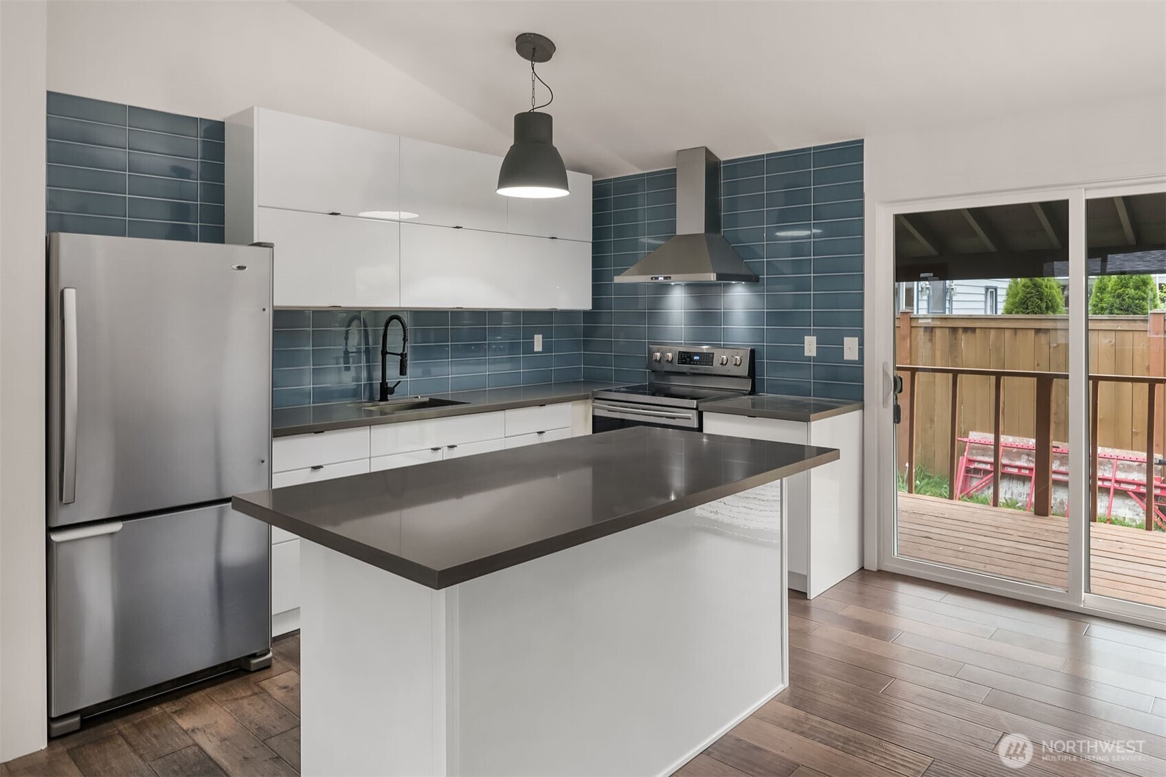 340 Southeast Clark Street Issaquah, WA 98027 - Photo 9 of 19