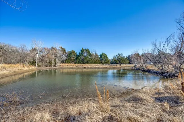 a view of a lake with houses