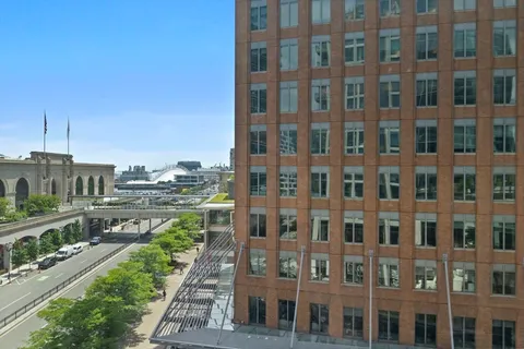 $2,065,000 | 133 Seaport Boulevard, Unit 723, Boston, MA 02210