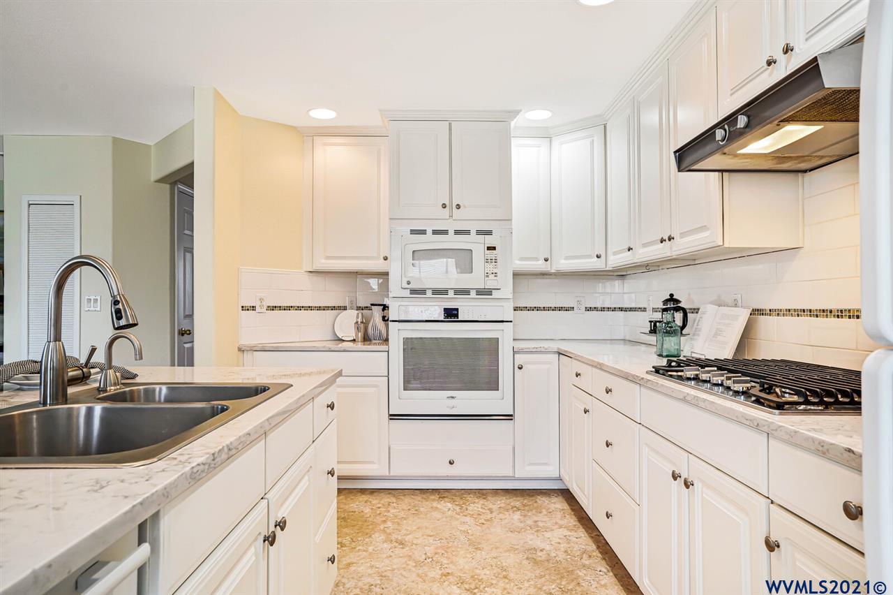 5005 Riley Court Southeast Salem, OR 97306 - Photo 14 of 40 Gallery Image 14