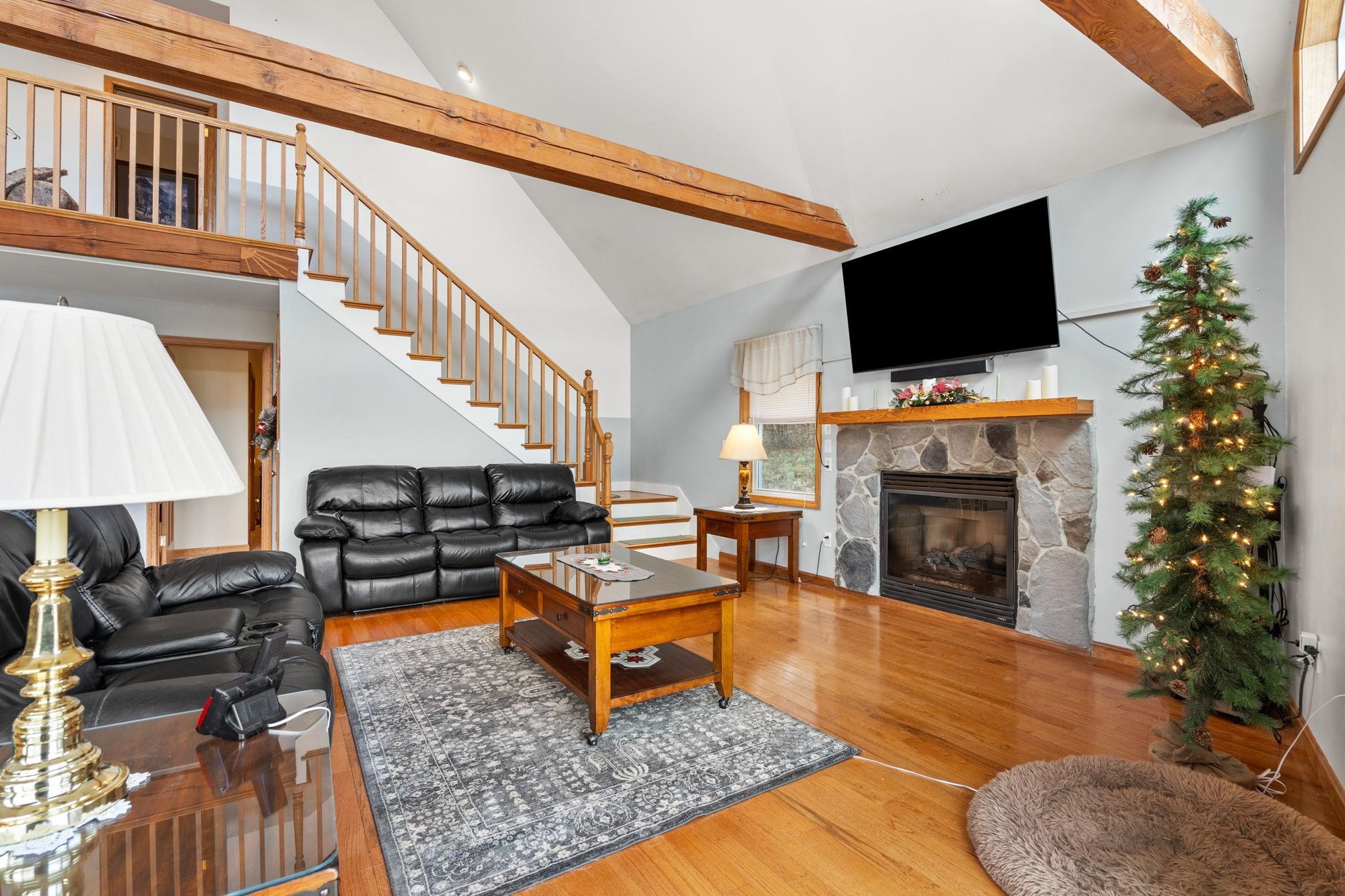 120 Grapevine Road Dunbarton, NH 03046 - Photo 2 of 32