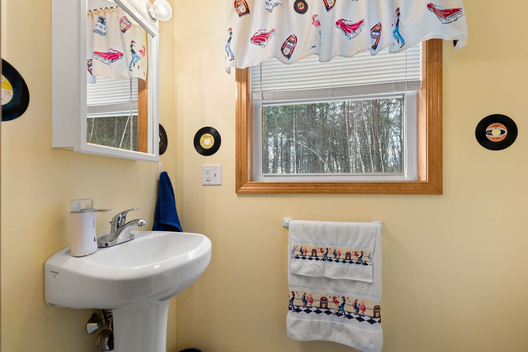 120 Grapevine Road Dunbarton, NH 03046 - Photo 31 of 32