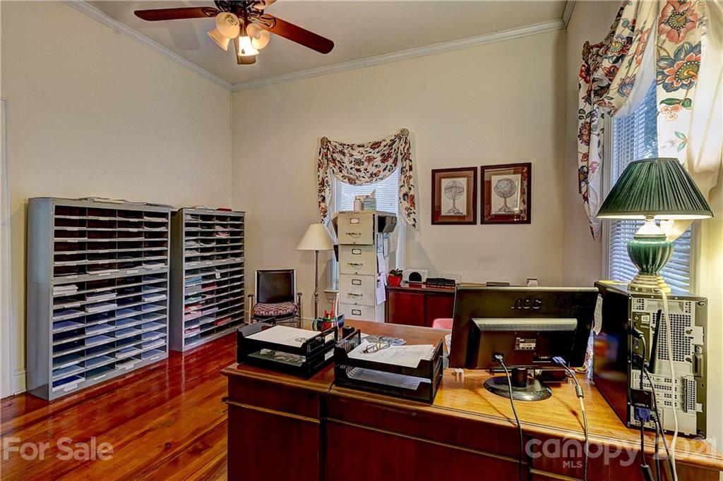 202 West Main Street Cherryville, NC 28021 - Photo 16 of 17 a room with furniture and window