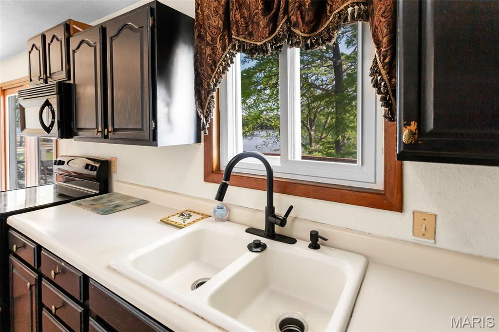 1315 West Main Street Grafton, IL 62037 - Photo 14 of 39