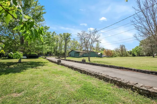 $599,000 | 305 Ridgewood Drive, Shelbyville, TN 37160