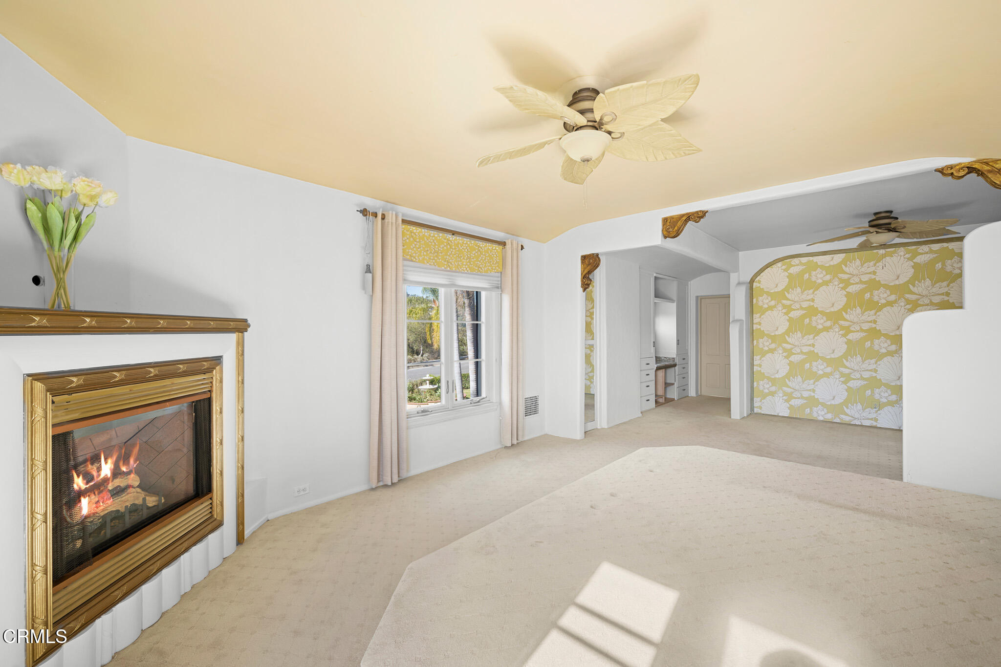 1436 North Arroyo Boulevard Pasadena, CA 91103 - Photo 21 of 44 Primary w/3rd fireplace