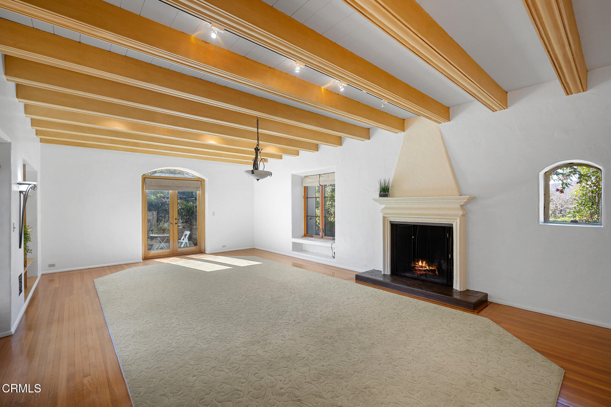 1436 North Arroyo Boulevard Pasadena, CA 91103 - Photo 8 of 44 Living Room