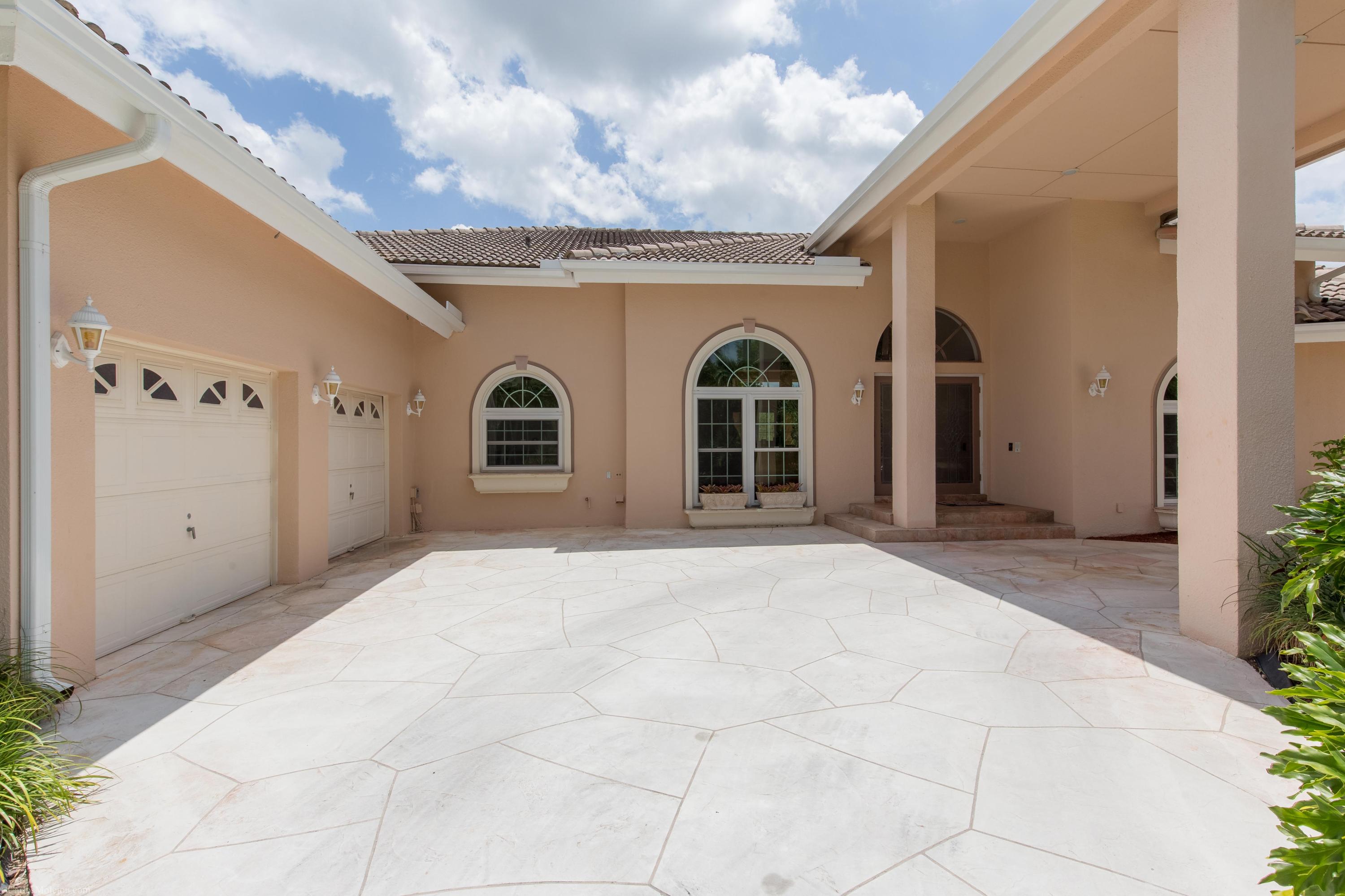 6044 Homeland Road Wellington, FL 33449 - Photo 5 of 42 4
