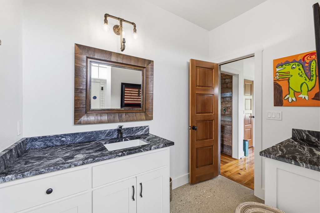 146 Metzger Road Fredericksburg, TX 78624 - Photo 20 of 29 Fourth bathroom
