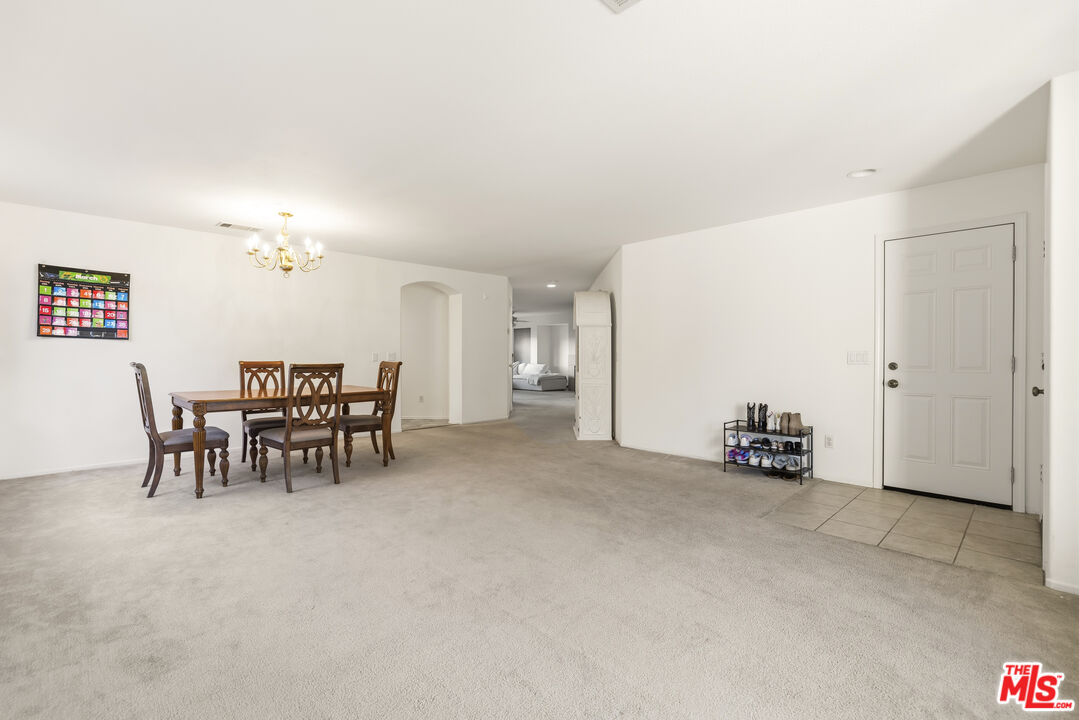 32610 Ridge Top Lane Castaic, CA 91384 - Photo 7 of 50