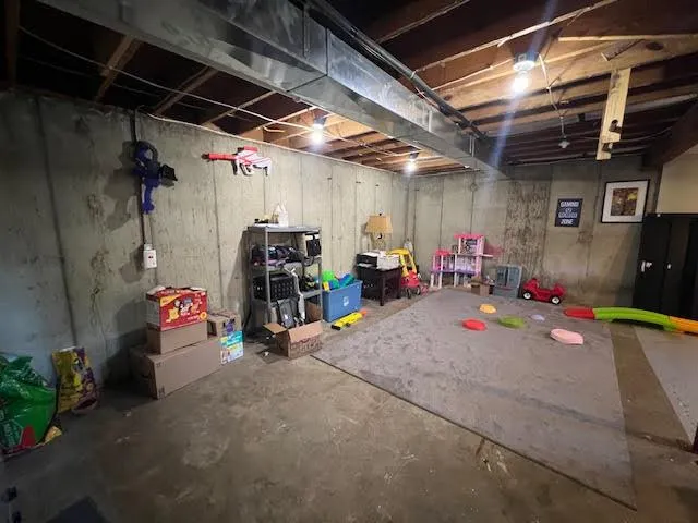 $284,900 | 5027 East County Road 300 South, Dillsboro, IN 47018