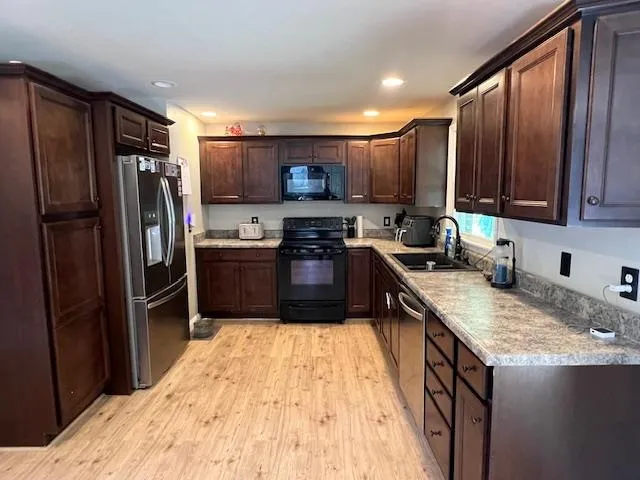 $284,900 | 5027 East County Road 300 South, Dillsboro, IN 47018