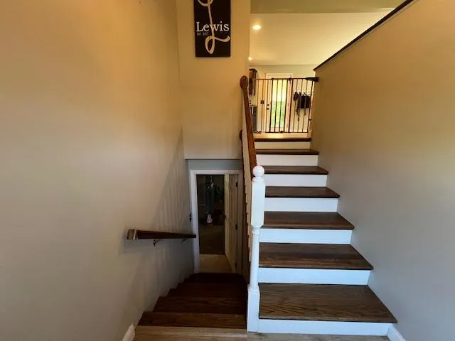 $284,900 | 5027 East County Road 300 South, Dillsboro, IN 47018