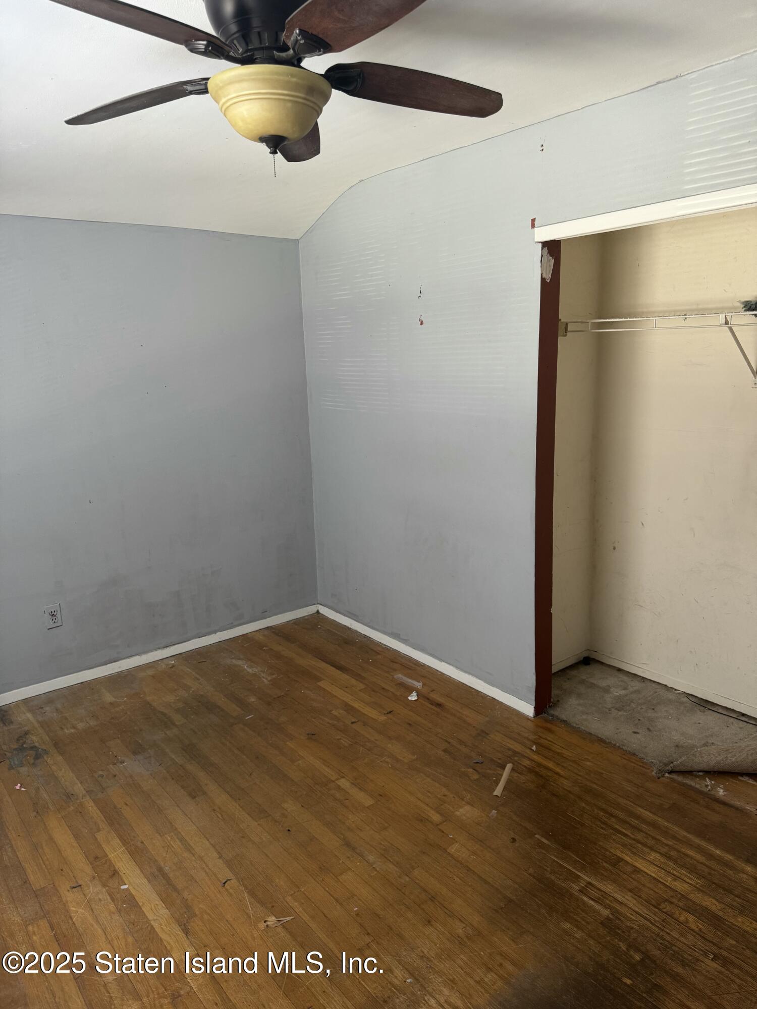 630 Ramona Avenue Staten Island, NY 10309 - Photo 6 of 9 a view of an empty room