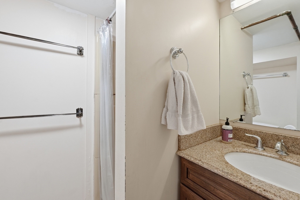 4 Ayrshire Road Worcester, MA 01604 - Photo 24 of 29