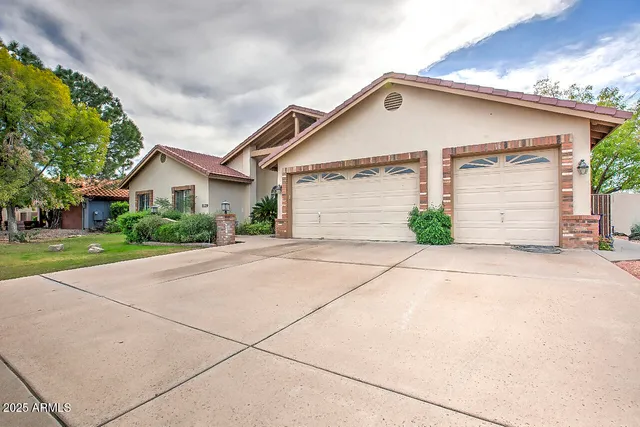 $725,000 | 1129 East Knight Lane, Tempe, AZ 85284