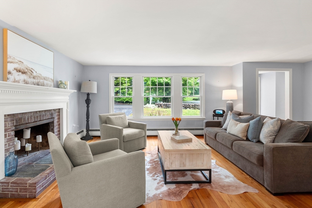 139 Hidden Road Andover, MA 01810 - Photo 3 of 23