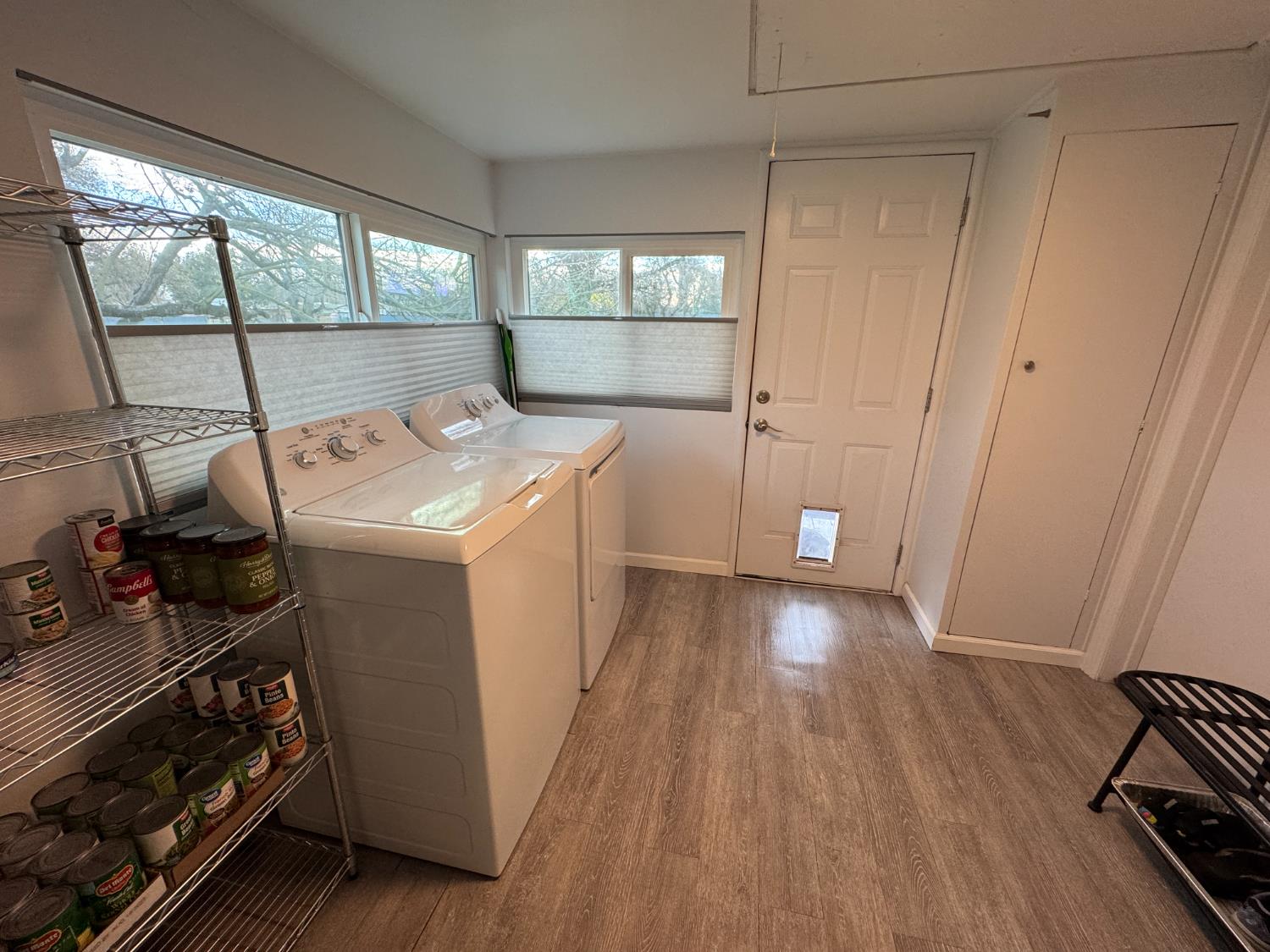 1777 Circle Drive Isleton, CA 95641 - Photo 11 of 20 a view of utility room with washer and dryer