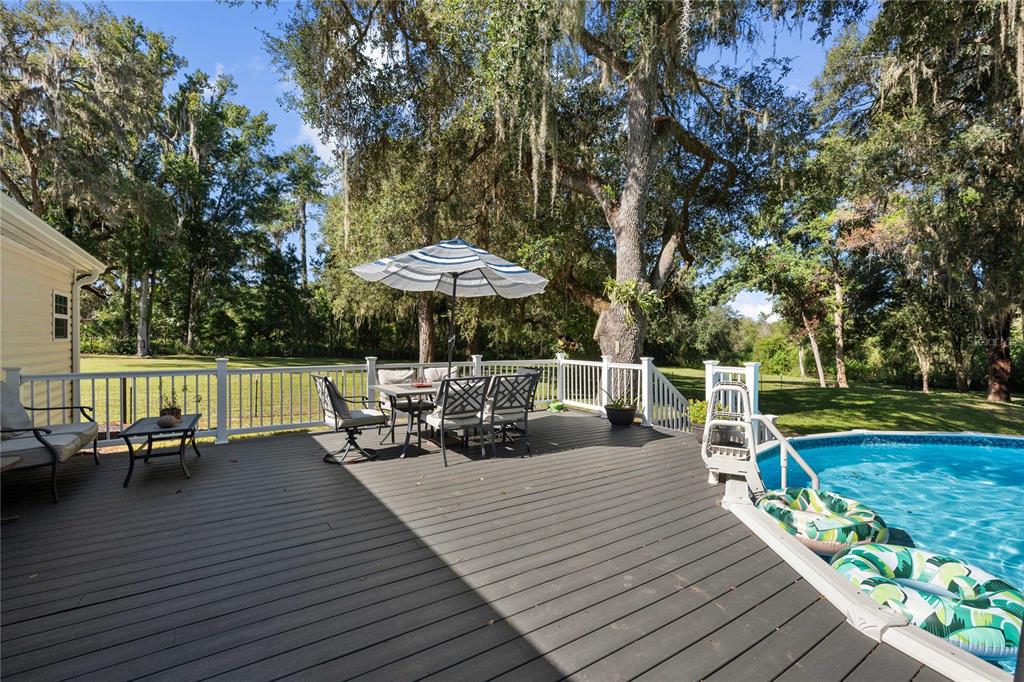 3283 Neff Lake Road Brooksville, FL 34602 - Photo 27 of 37 an outdoor space with seating