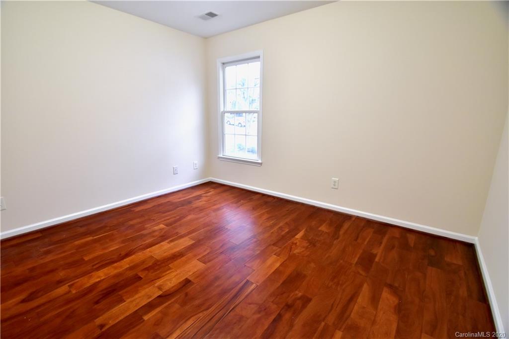 3202 Arklow Road Charlotte, NC 28269 - Photo 34 of 41 Gallery Image 34