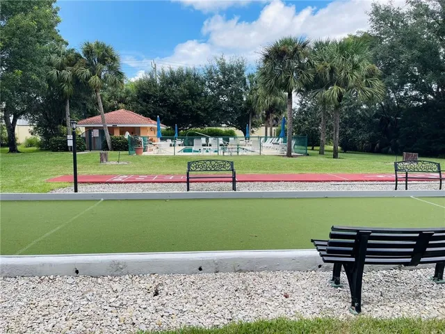 a view of outdoor space