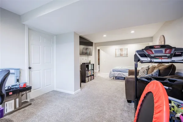 $219,000 | 14 Walpole Court, Perinton, NY 14450