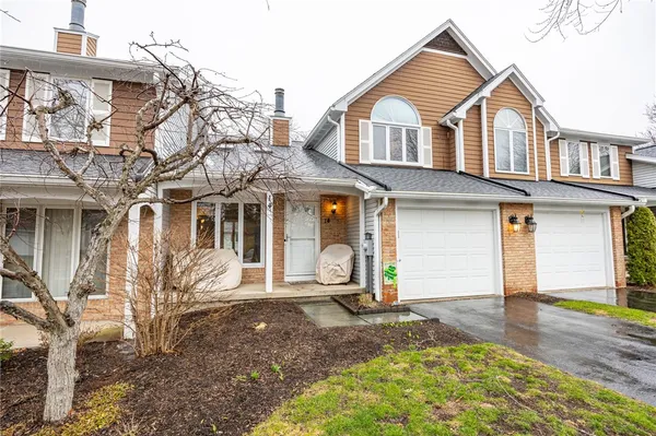 $219,000 | 14 Walpole Court, Perinton, NY 14450