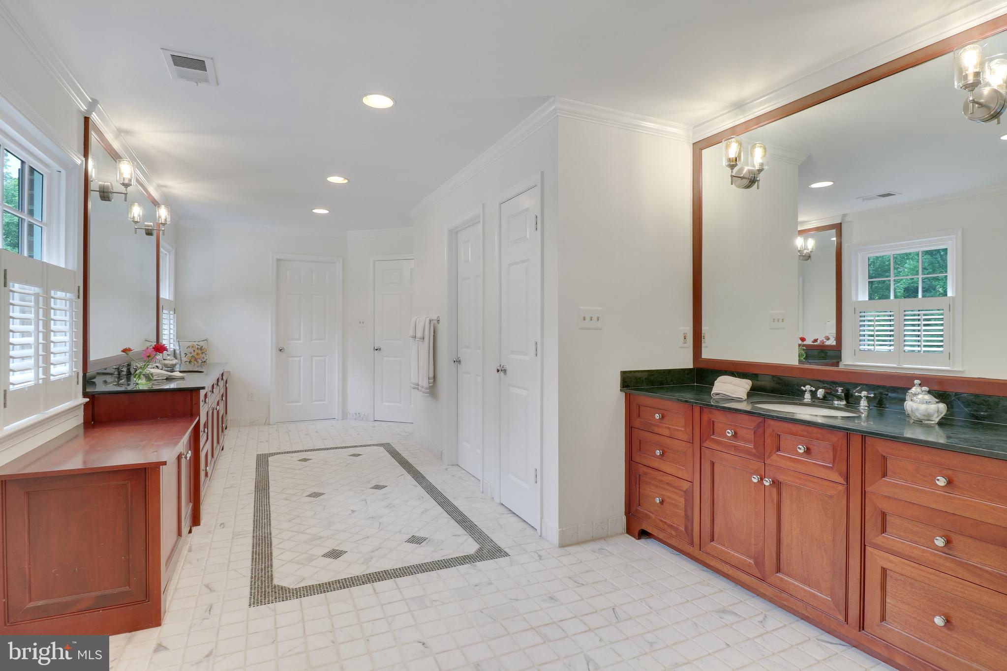 8618 Brook Road McLean, VA 22102 - Photo 38 of 81