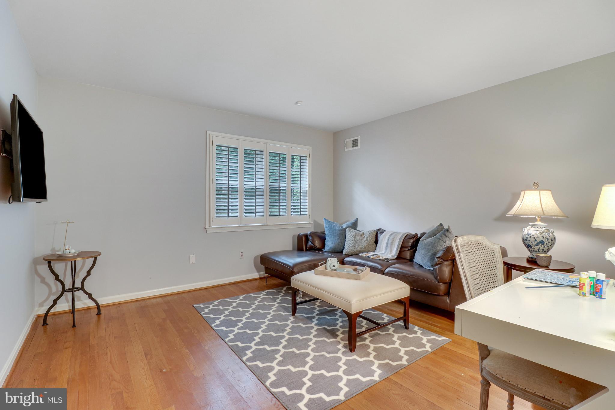 8618 Brook Road McLean, VA 22102 - Photo 43 of 81 Bedroom 3