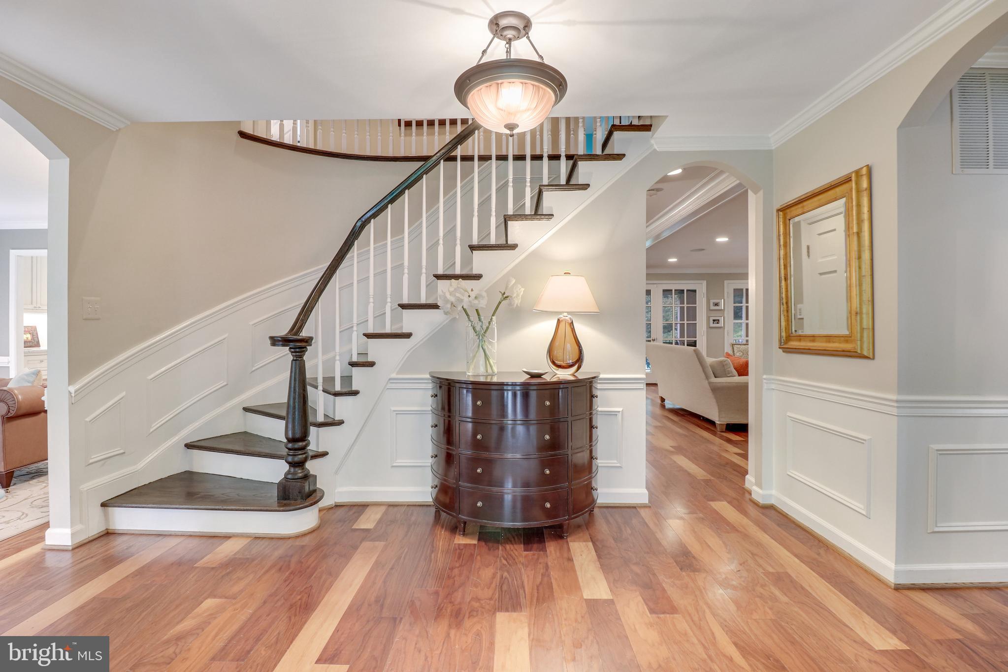 8618 Brook Road McLean, VA 22102 - Photo 5 of 81 Foyer